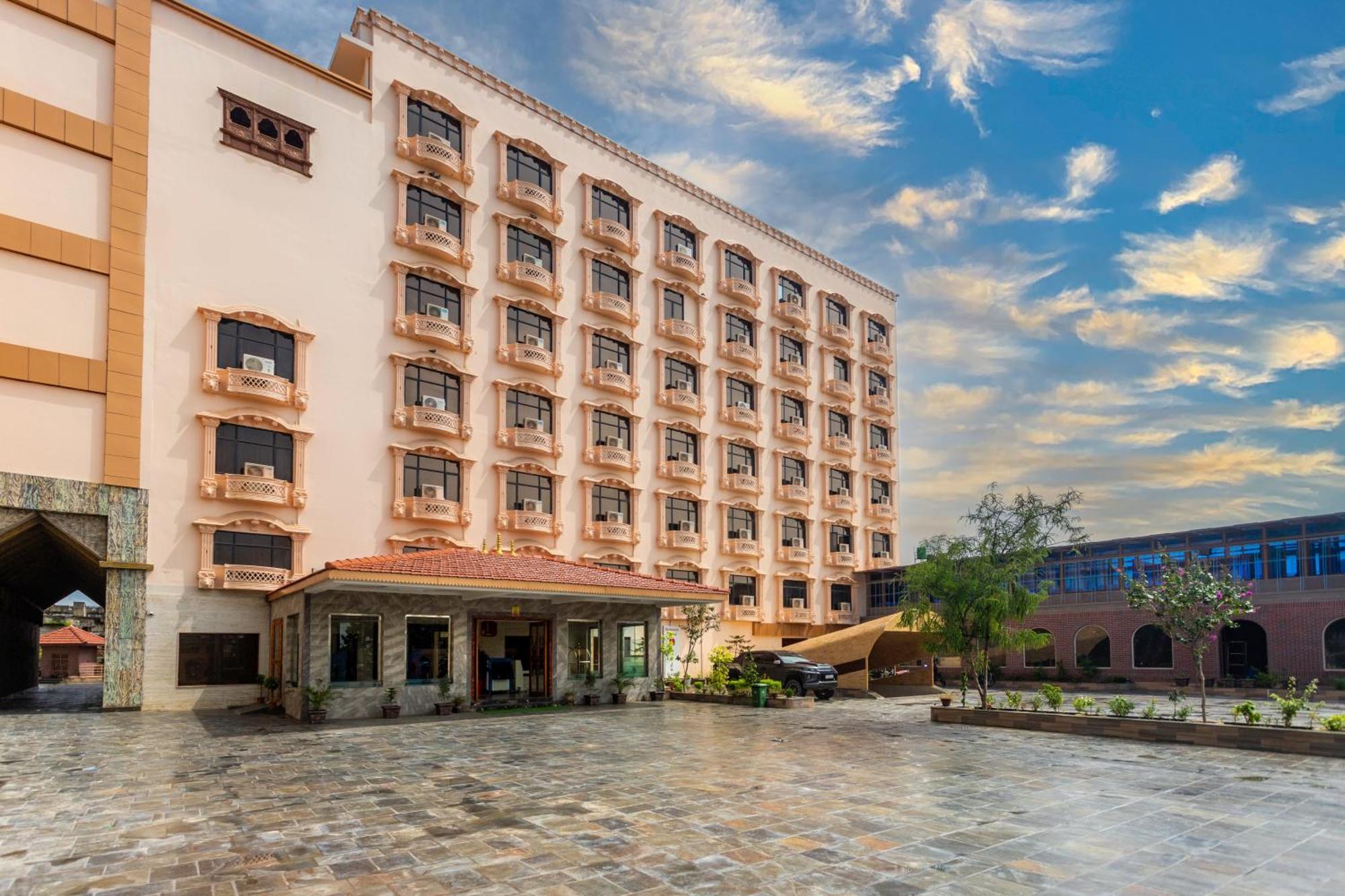 Diamond Palace Lords Plaza Nepalgunj Exterior photo